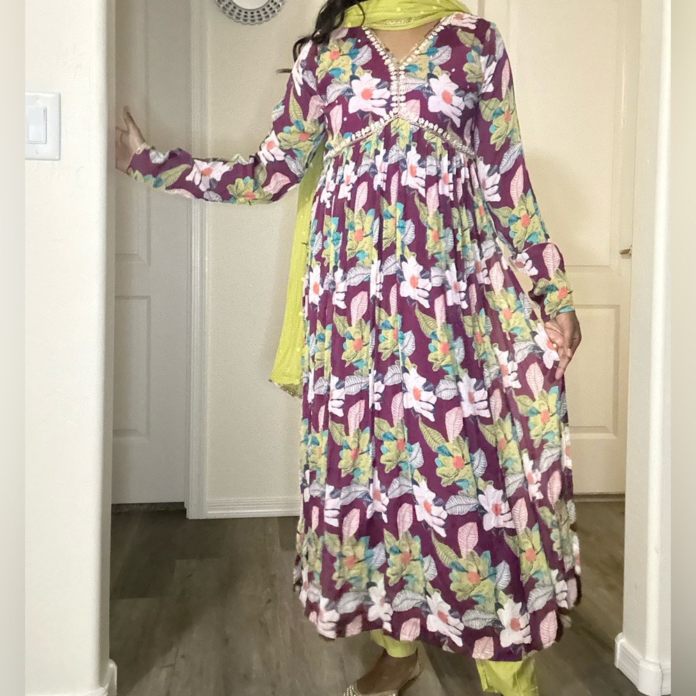 Naira cut suit, Indian outfit